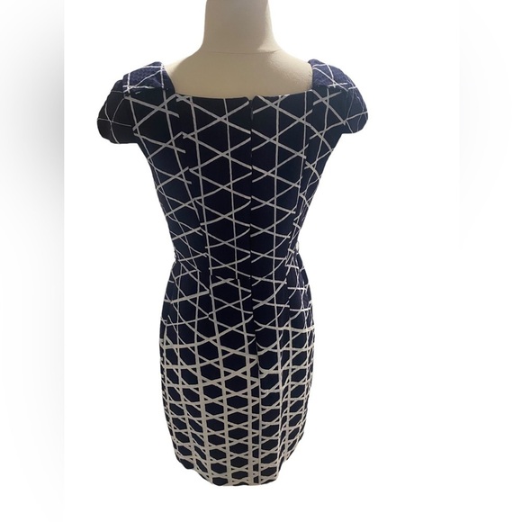 Blue/White David Meister Short-Sleeved Midi Cocktail Dress-size 4 - Picture 3 of 6